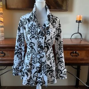 Wet Seal Victorian-Inspired-Print Jacket. Black/White. Size S